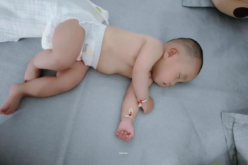 榆林宝宝上火有眼屎